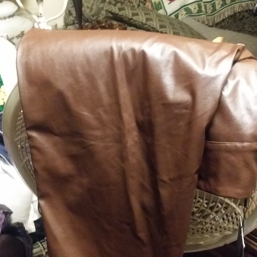 Pretty little Things faux leather pants